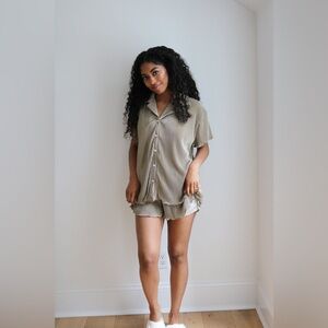 Waverless Pleated Short Pajama Set Sage Green Large Bridal Wedding Plisse EUC